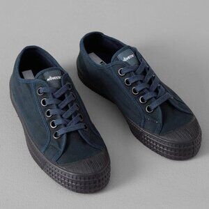 Novesta Star Master Sneakers | NWT | 38